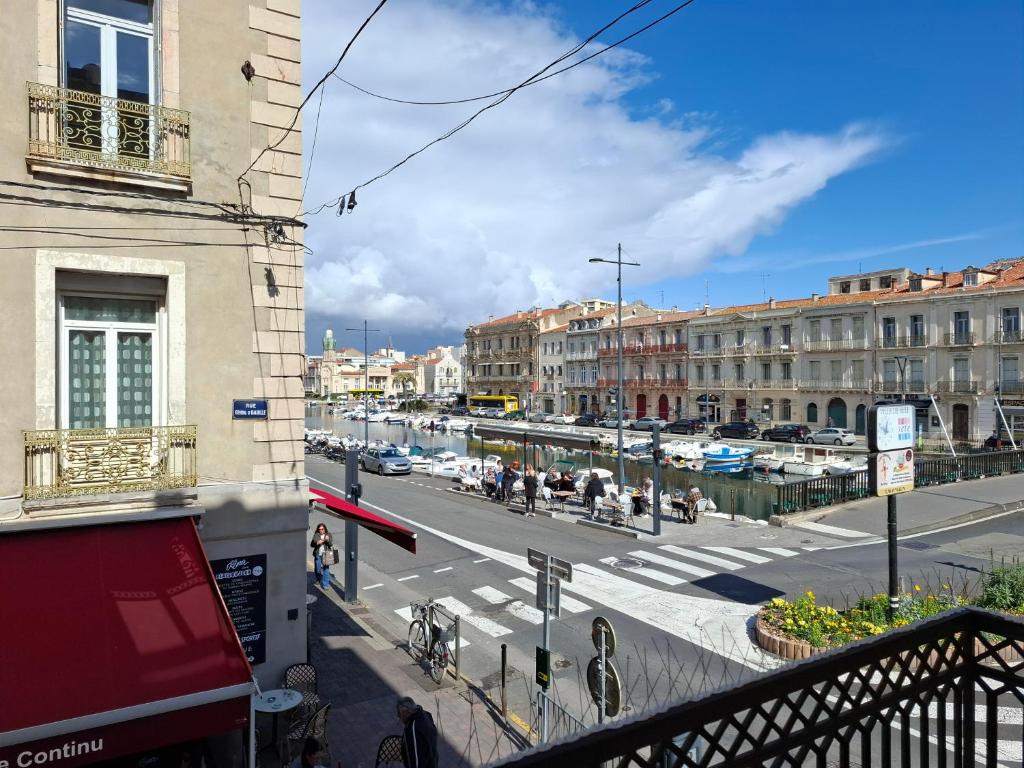 T2 au bord du Canal Royal - 1