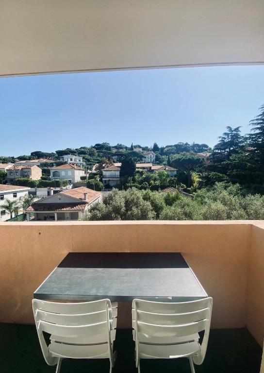 Appart centre ville - WIFI- Clim - Parking - Plage - 3