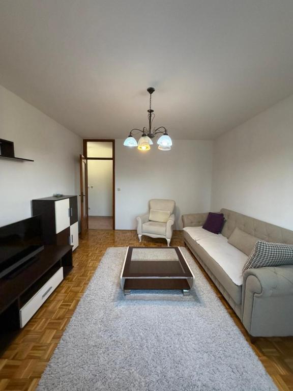 Apartments Trg Heroja - 5