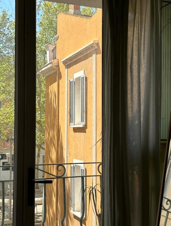 Appartement lumineux climatisé - cœur de Martigues - 2