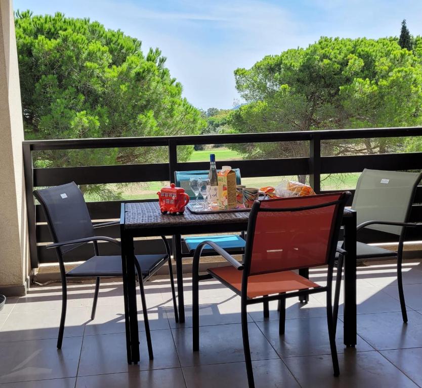 VERT Paradis ST CYPRIEN GOLF CLAIR 3 étoiles, 80 m2 avec Terrasse Pergola, Vue apaisante sur Pins parasols, 2è étage, 2 chambres, 3 CLIM, WIFI - Piscine, Parking et Park à vélos, Ascenseur - en Option Linge, Ménage - Pistes cyclables, Mer à proximité - 1