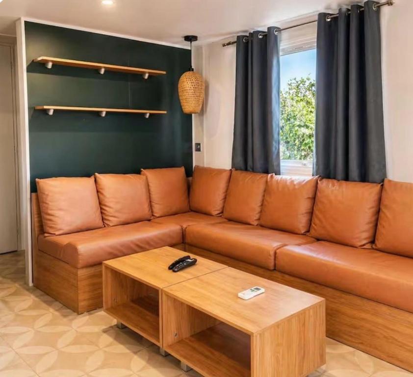 Mobilhome 3 Chambres à Canet en Roussillon - 2