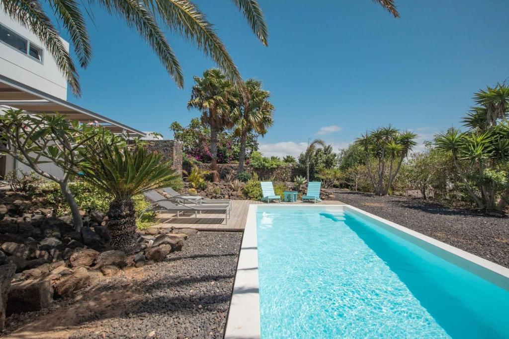 Villa Majanicho Rock by Aura Collection - 4
