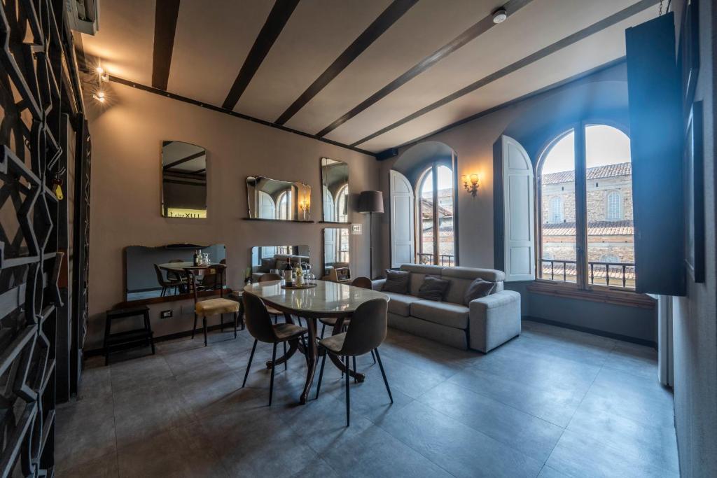 Magnificent View Apartment - 3
