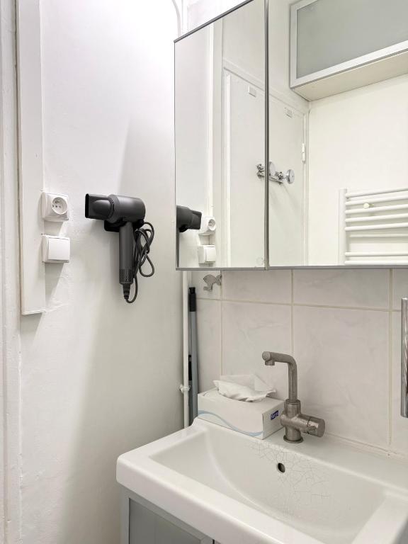 Central Bright Apartment Near Marais - 2