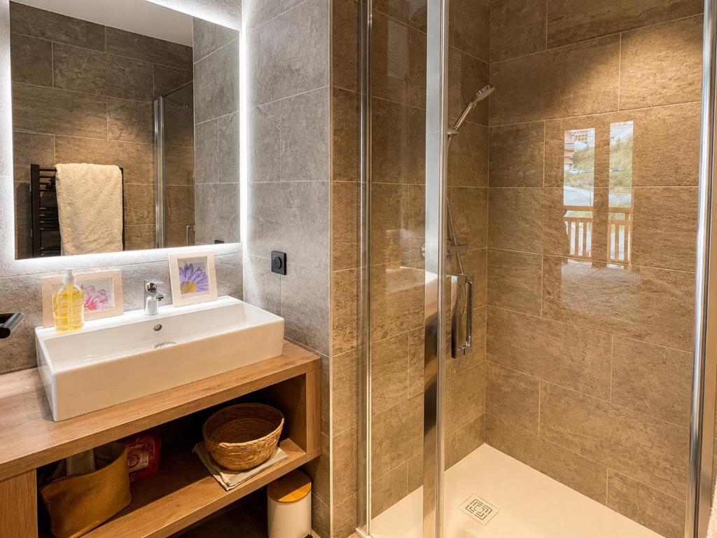 Appartement chic à deux pas des pistes de ski - 5