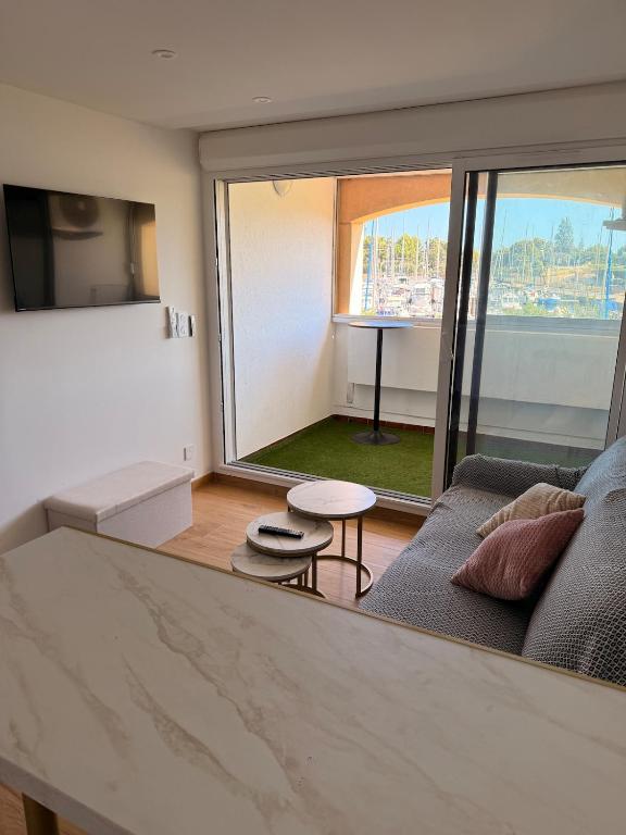 Bel appartement rénové - vue sur le port du Cap d'Agde - 1