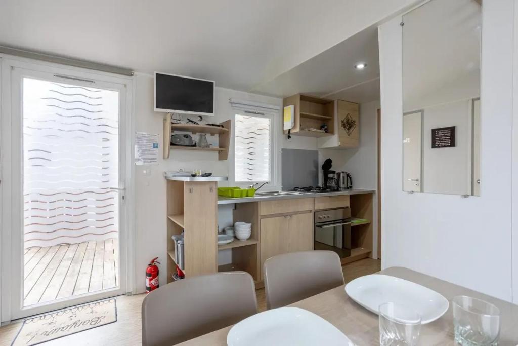 Bungalow confortable à Saint-Jean-de-Monts avec piscine - 4