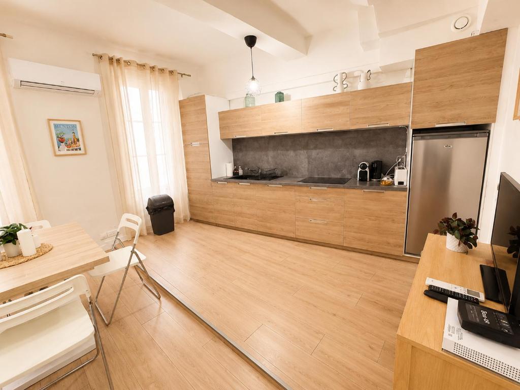 Cosy 2 bedrooms 2 bathrooms apartment - 1 min Palais & beaches - 4
