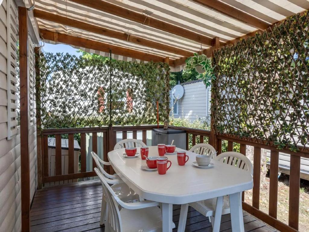 Bungalow confortable à Saint-Jean-de-Monts avec terrasse - 3