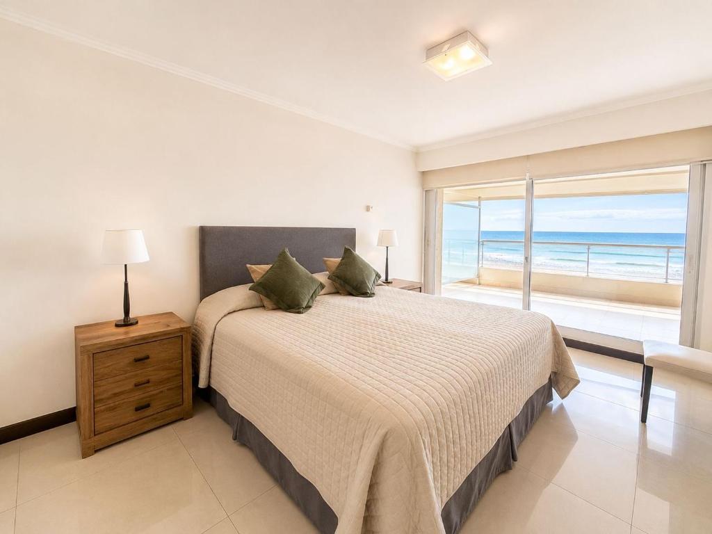 Lujoso Apartamento Frente a la Playa Brava Punta del Este - 2
