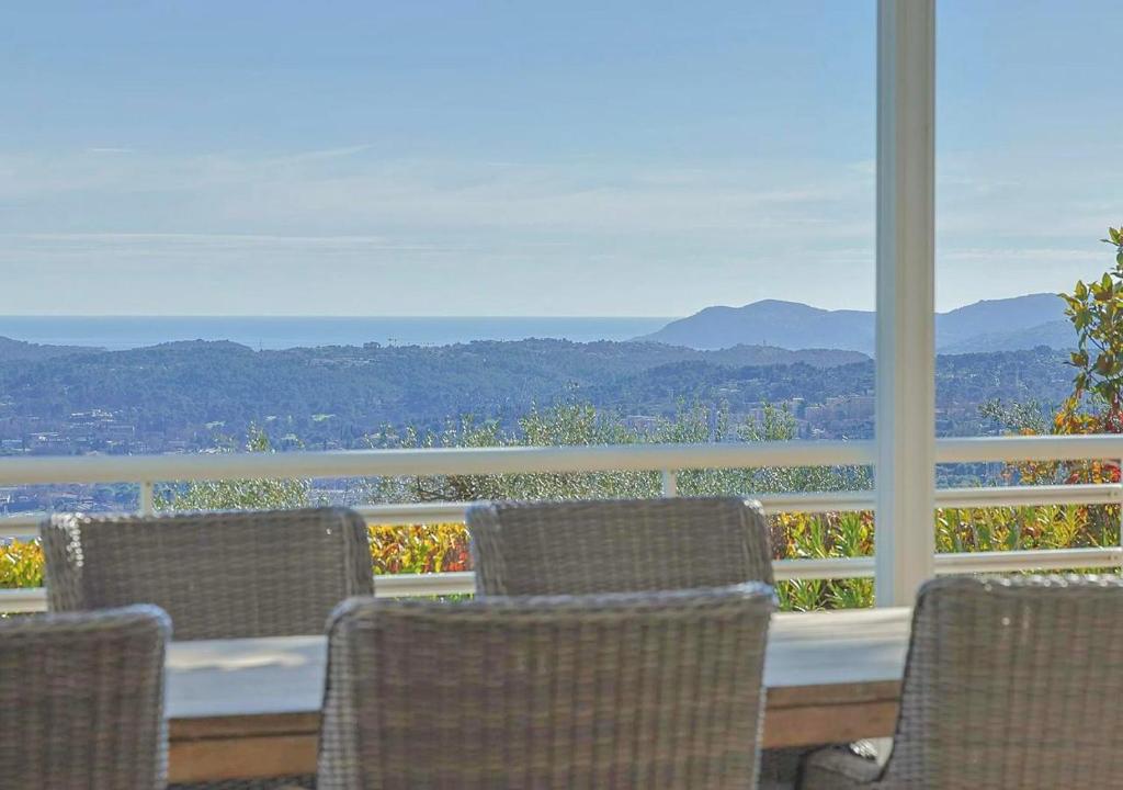 Grasse - Villa, pool, panoramic view, 8 people, AC - 3