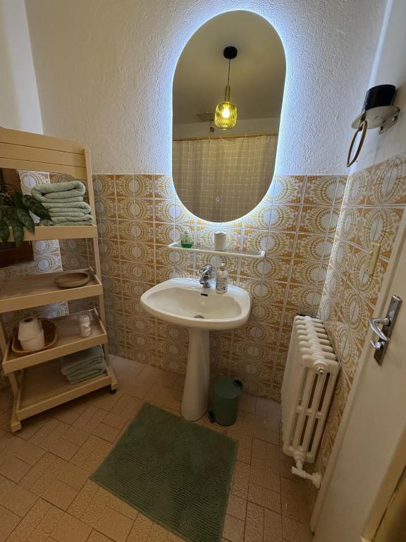 Charming Provençal Villa with Garden Views - 5