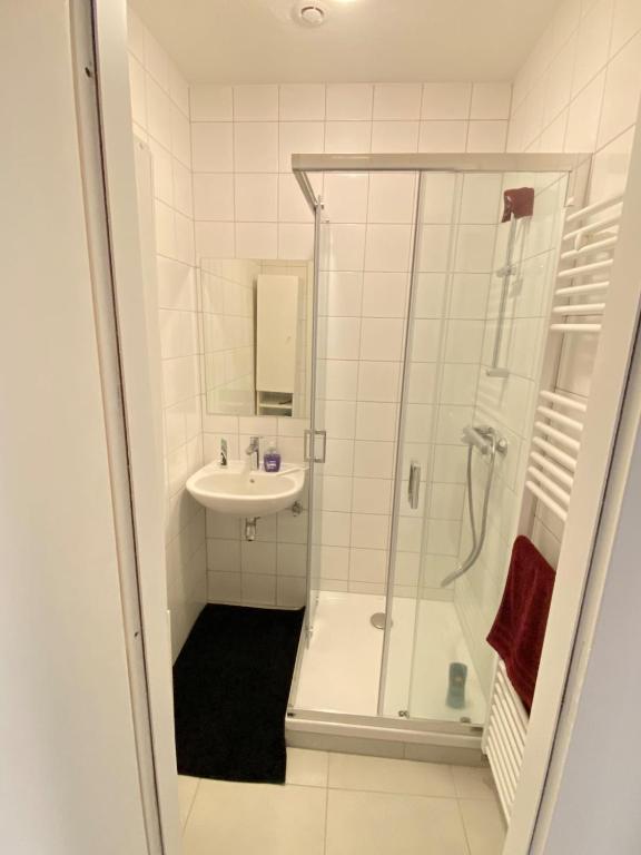 Private room for 1 person in a local home - 3