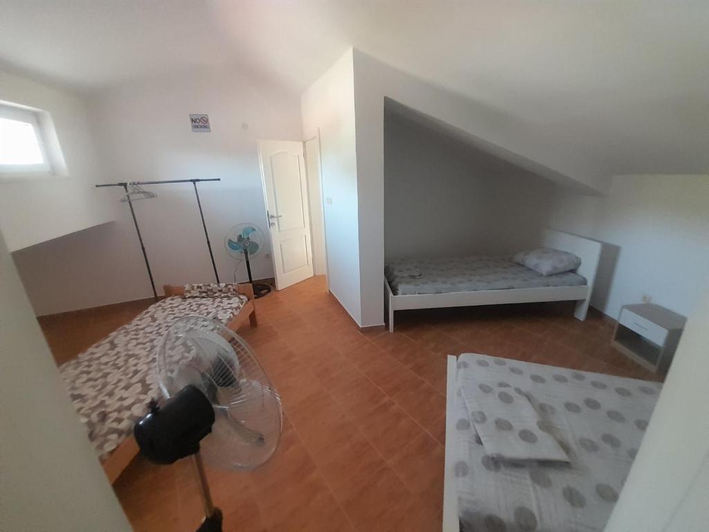 Sutomore attic duplex - 5