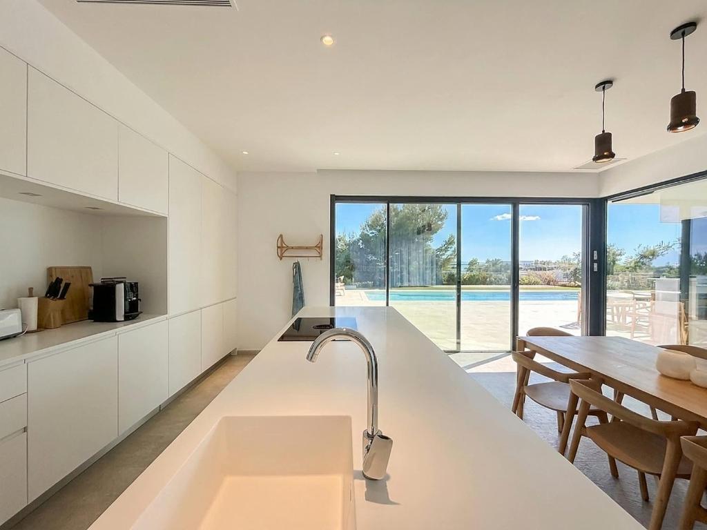 4 Bed Luxury Villa on Las Colinas Golf Resort - 4