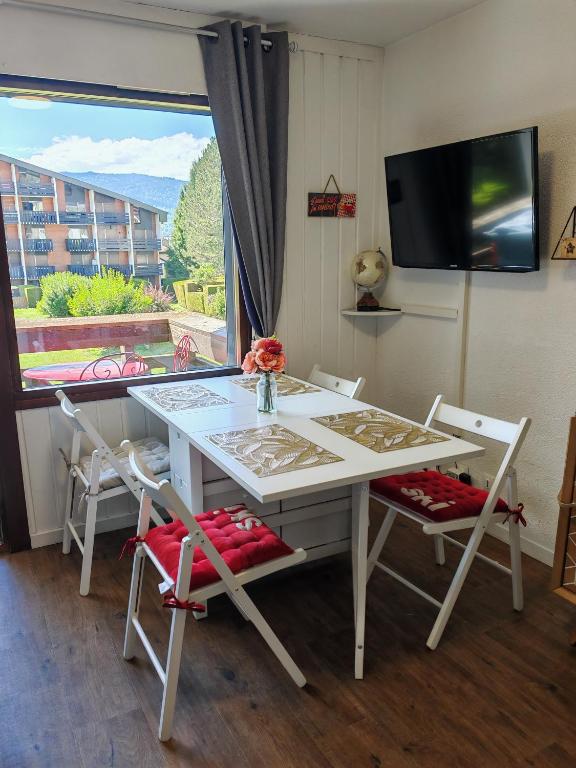 Studio au calme en plein coeur de Samoens - 2