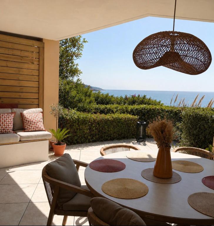 Terrasse vue mer, piscine à Nice - 1