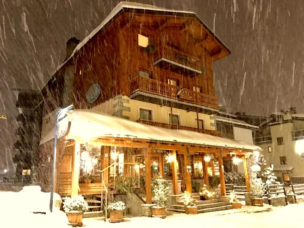 Cervinia Италия горнолыжный курорт