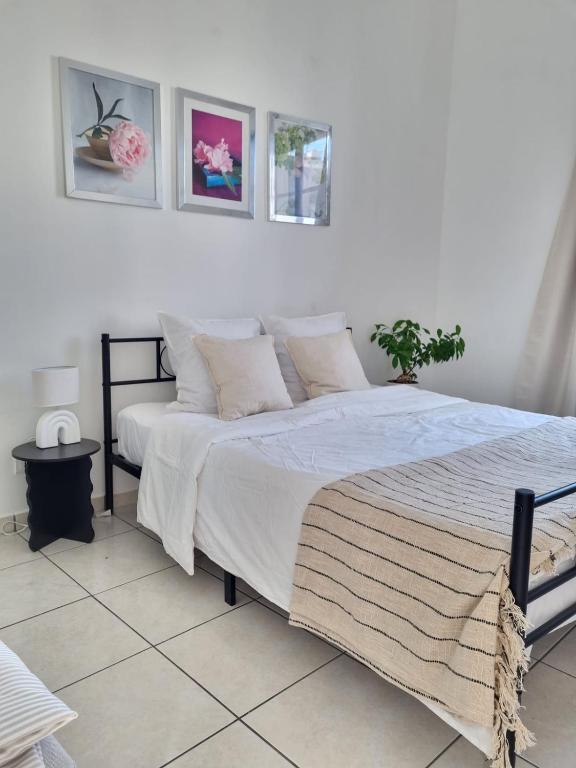 1 min from the beach and Promenade 4 people, clim - 2