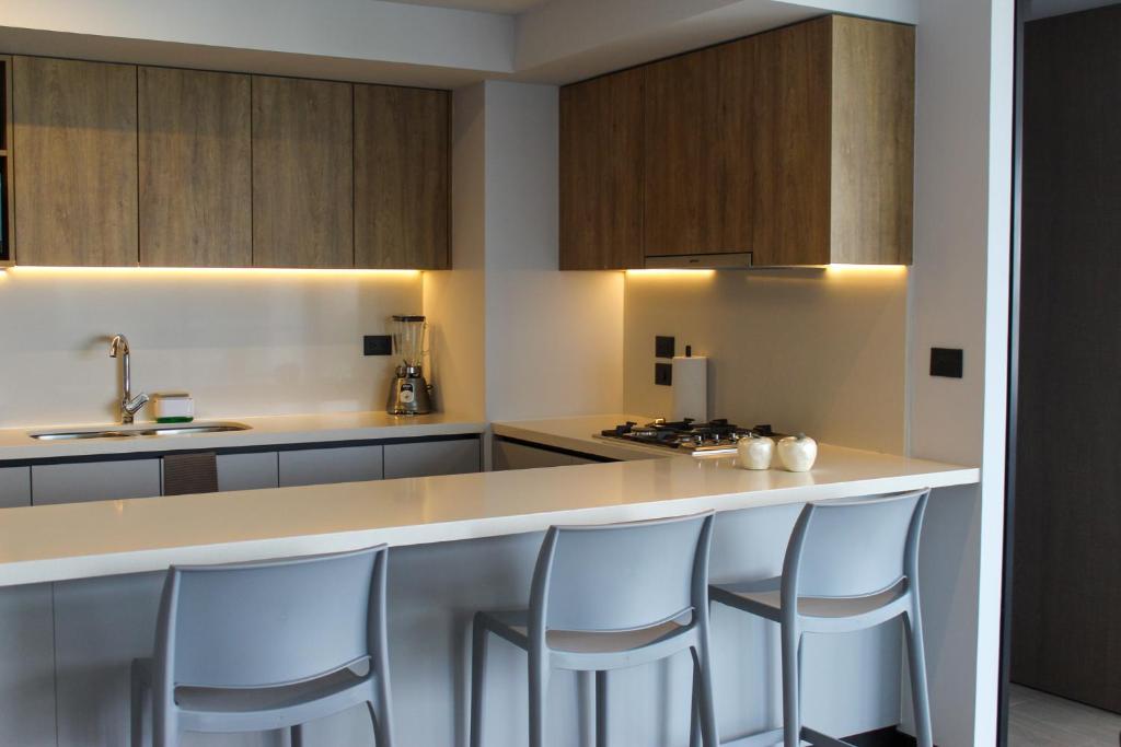 Elysian High Country - Premium Apartments With Pool & Rooftop - 3