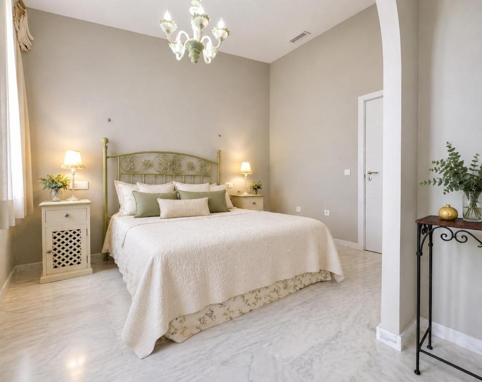 Luxurious Villa on the Golden Mile of Marbella - 2