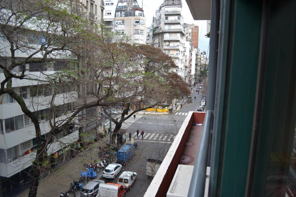 Un abrazo en pleno centro - Cálido, luminoso y en Lavalle y Callao - 4