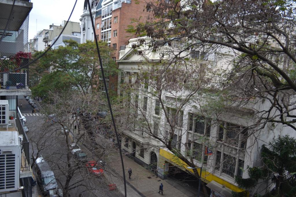 Un abrazo en pleno centro - Cálido, luminoso y en Lavalle y Callao - 5