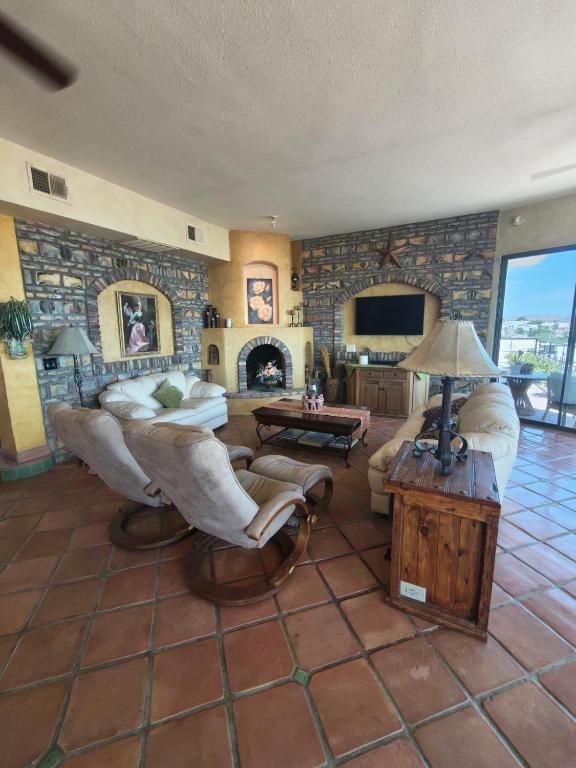 Hilltop 7BR Villa, Pool, Sea of Cortez Views - 5