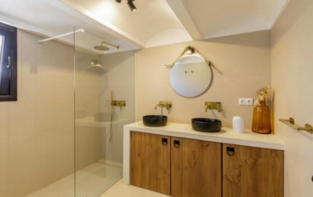 Villa One One One - 4