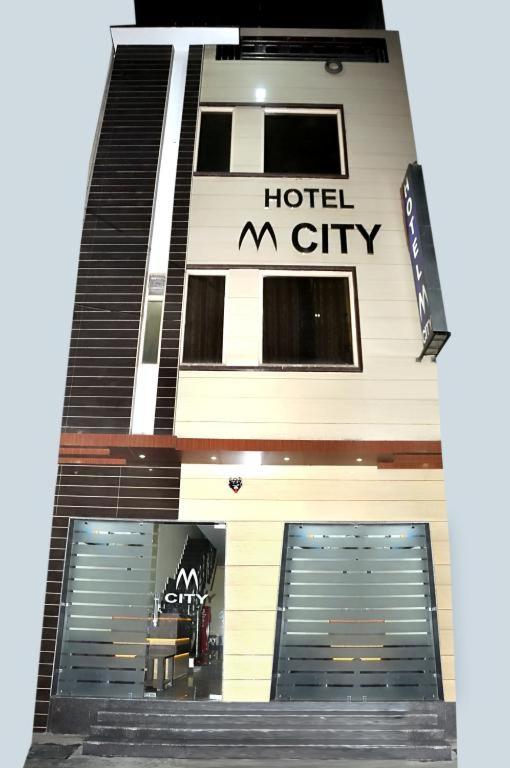 Hotel M City — Hotel in Amritsar