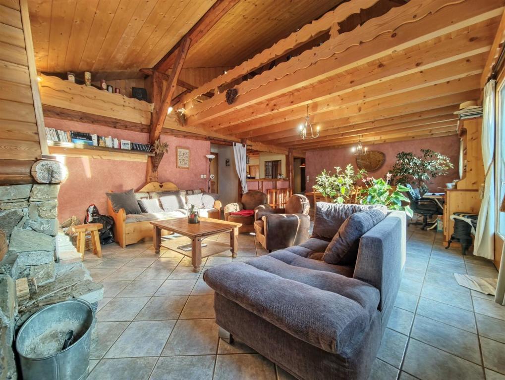 Cozy chalet mountain ski - 1