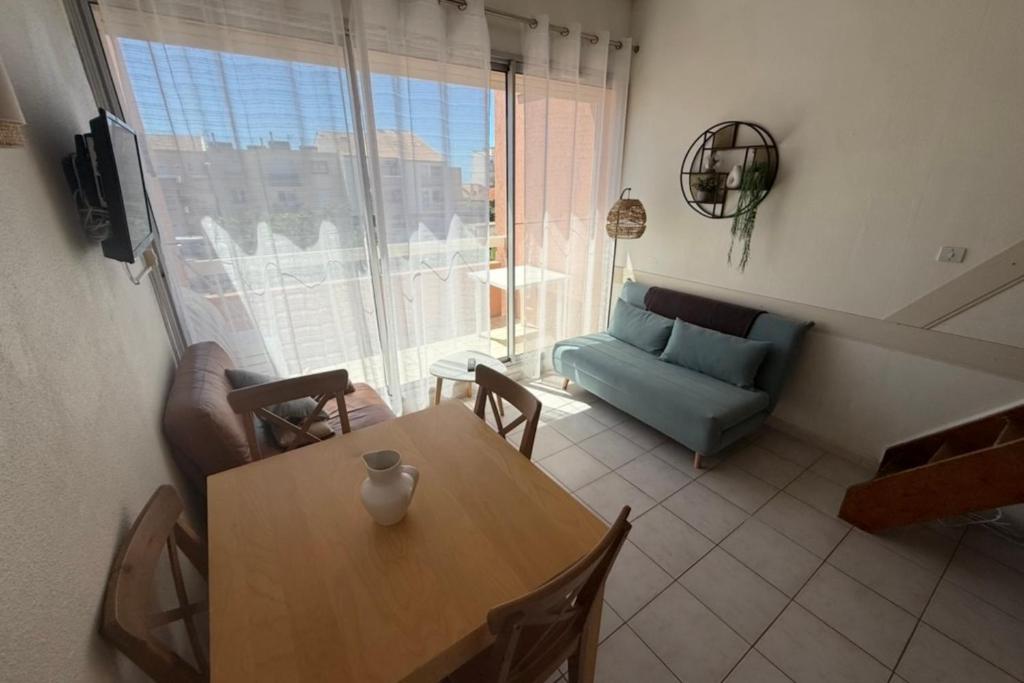 Studio proche de la plage avec balcon - 2