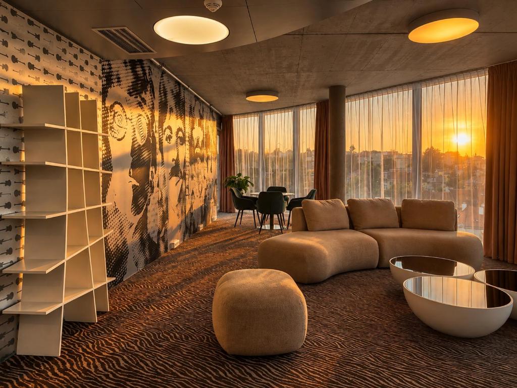 โรงแรมโซโน (Sono Hotel)
