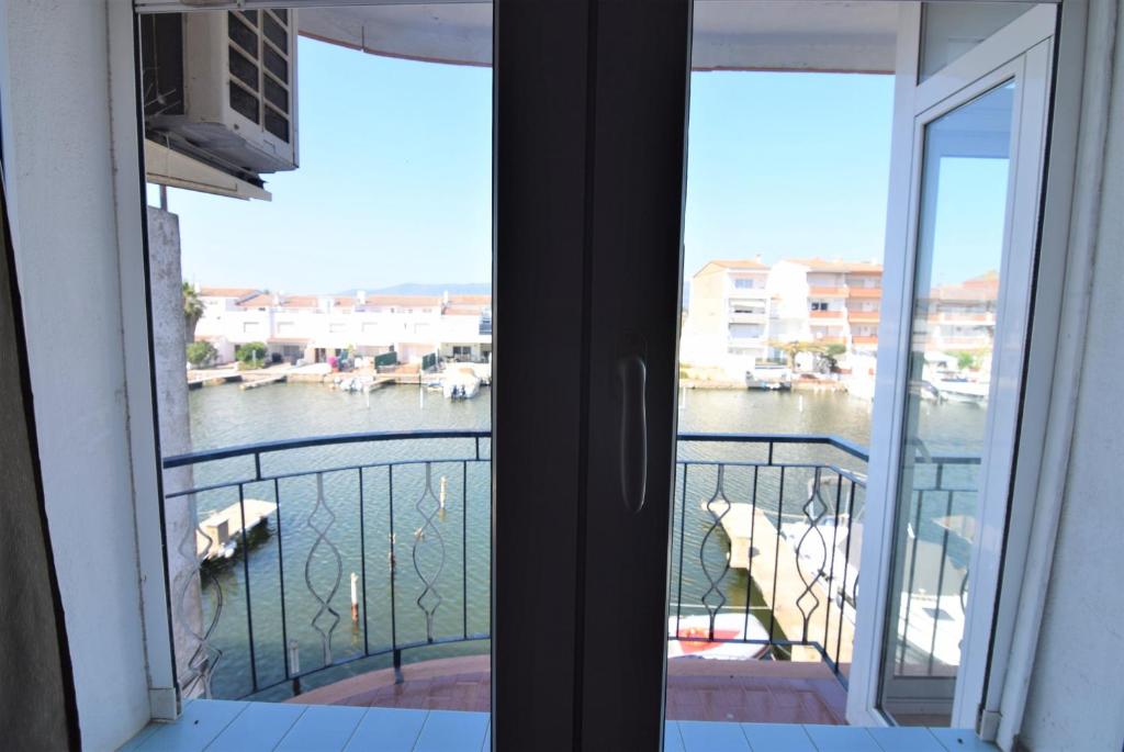 Apartamento con vistas canal ref 114 - 4