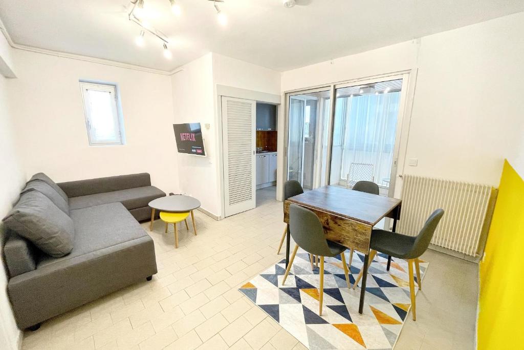 Apartment with balcony - sea view - 3