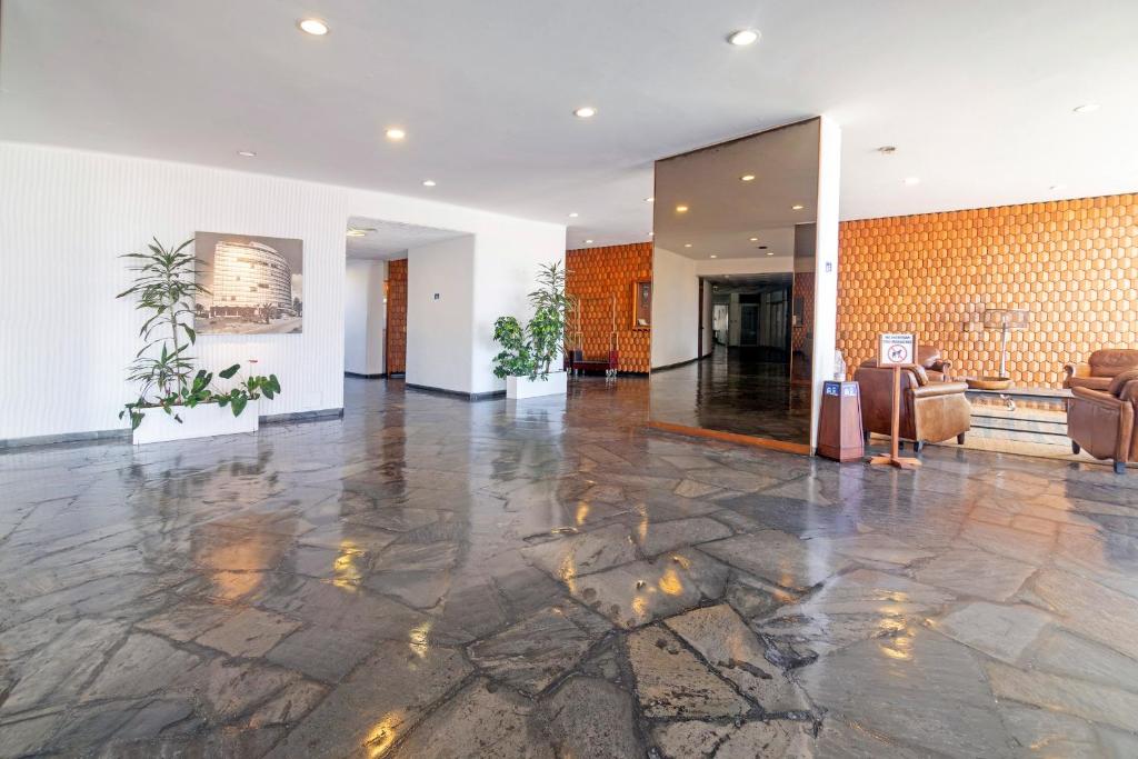 Oceana Suites Lafayette - 5