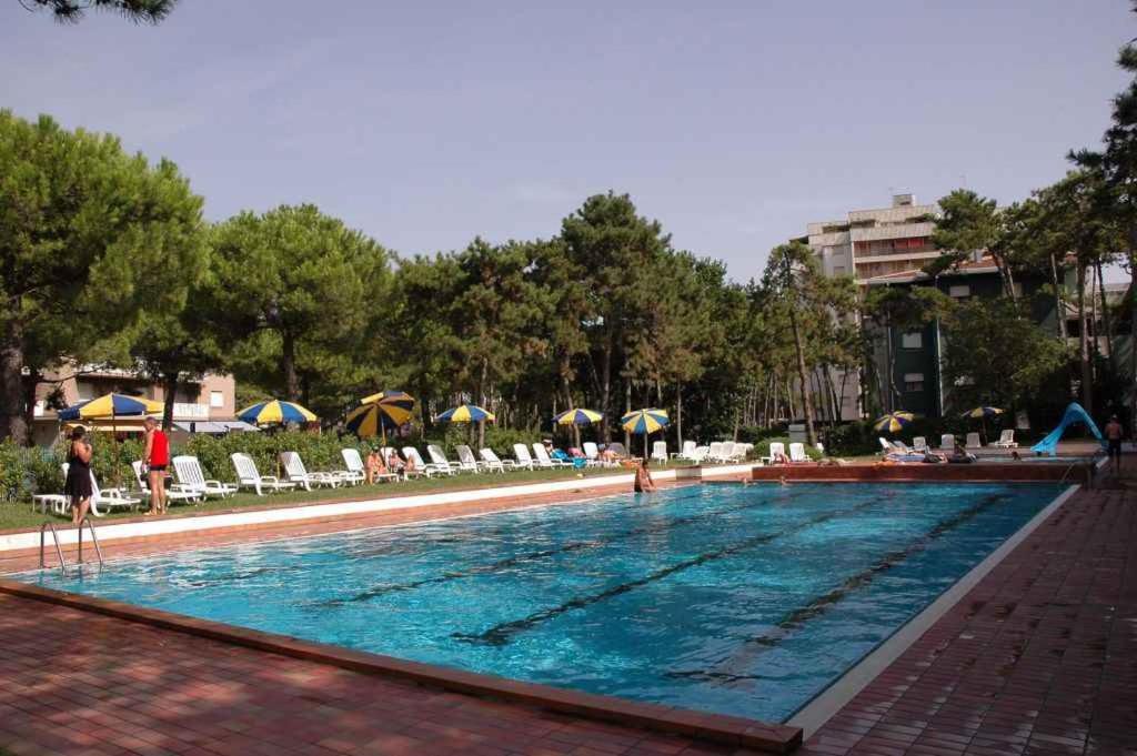 Apartments with Pool in Lignano 35684 - 5