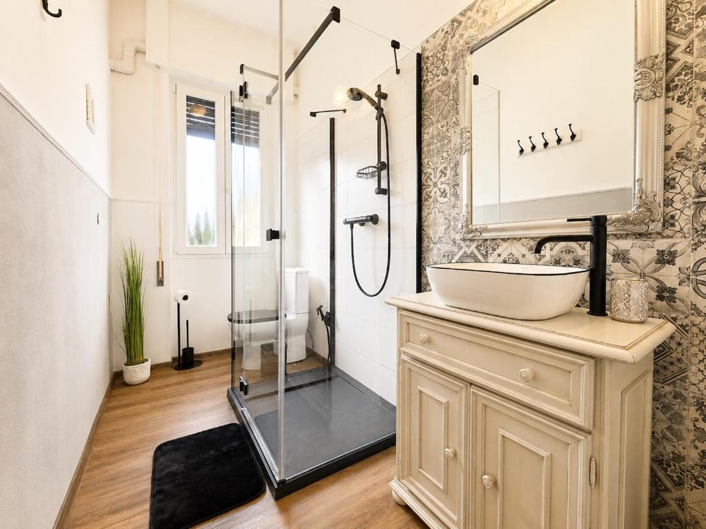 The Riviera Jewel Suite -ML - 3
