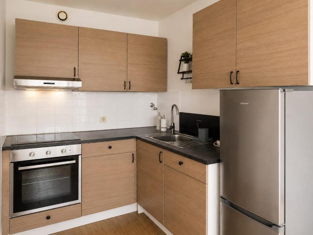 Sunny apartment 4 min away from the subway station! - 3