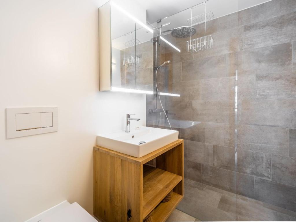 Apartment Collina 5i-02 by Interhome - 5