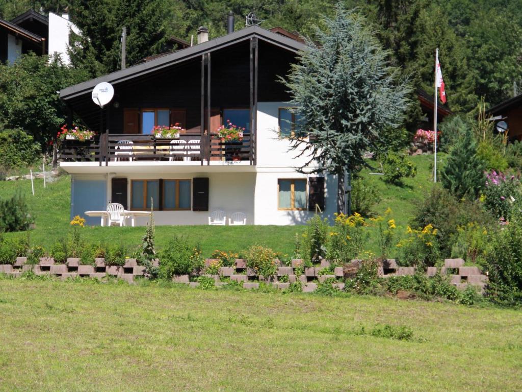 Apartment Adele Appartement-Fewo- Dusche oder Bad- WC 4 1-2 Zimmerwohnung- 6-Betten by Interhome - 2