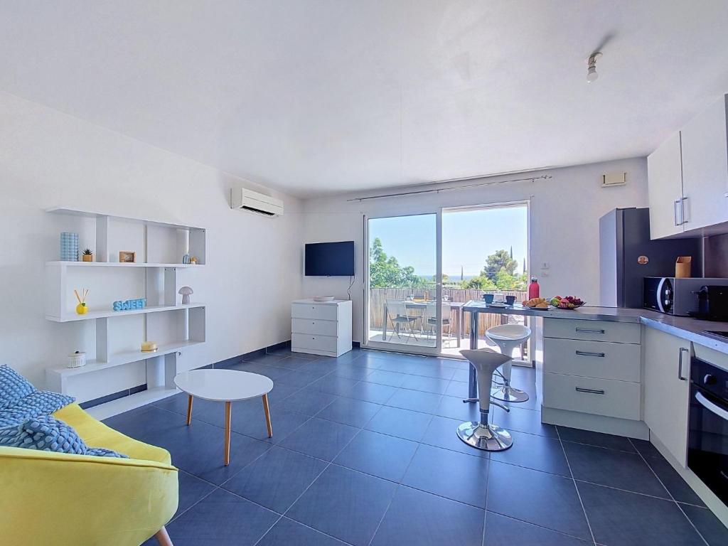 Apartment Les Terrasses des HautsdeFonsainte by Interhome - 4