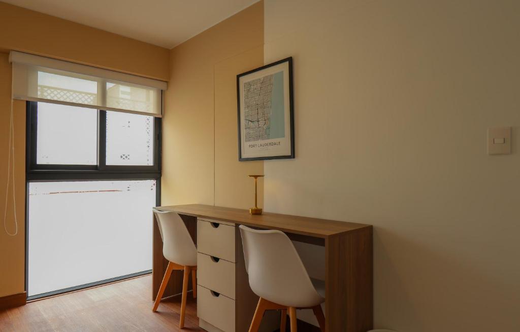 Enchanting 1BR with Balcony in Prime Miraflores - 5