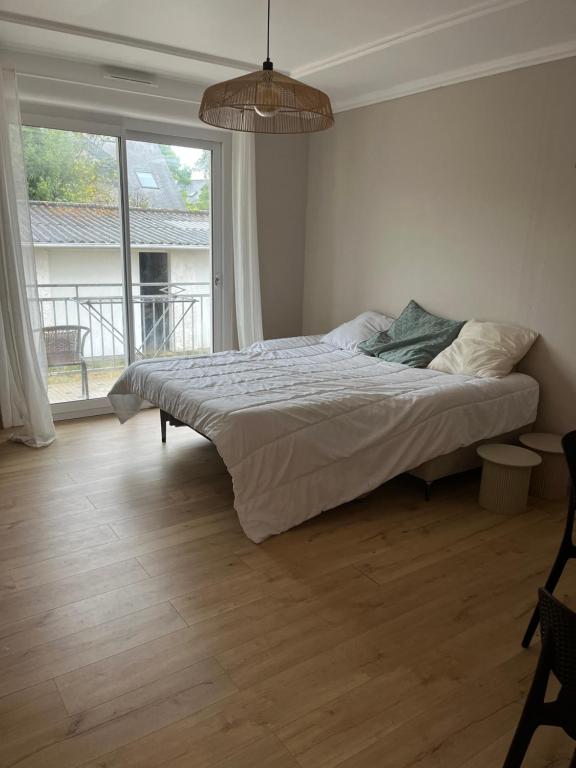 CHAMBRE PRIVEE ESPACE COMMUNS PARTAGES proche sentiers CONLEAU - 4