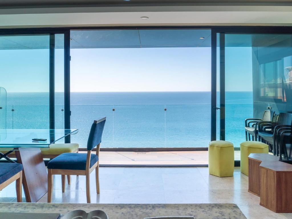 Beautiful Condo on the Malecón - 2