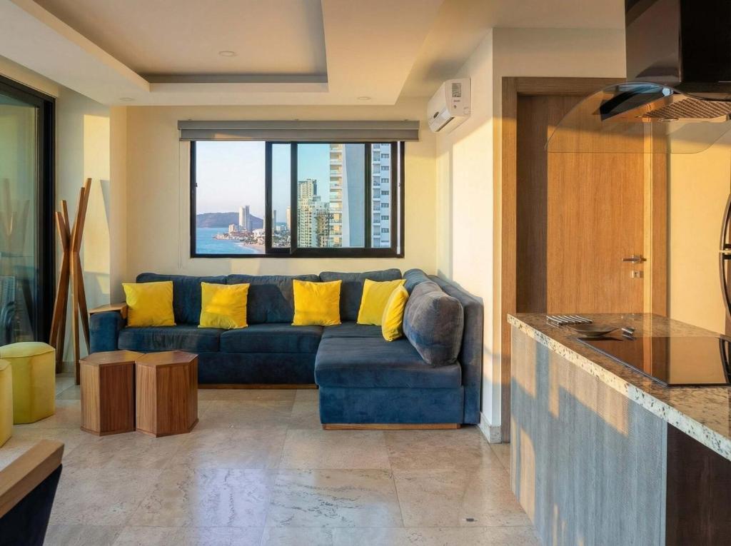 Beautiful Condo on the Malecón - 3