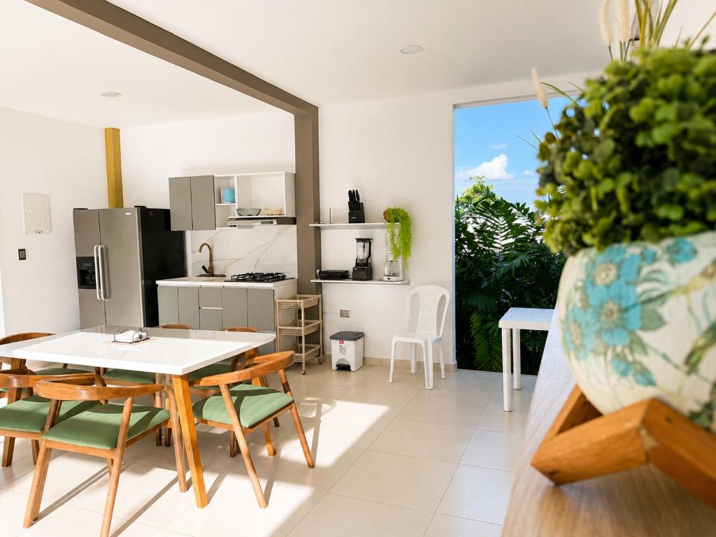 Villa Martina`s Luxury Beach House - 2