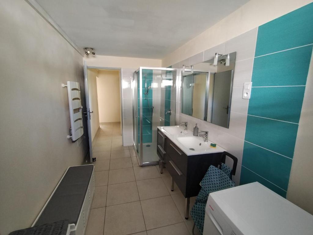 Les Colonnes appartement en RDC 6 couchages en front de mer - 4