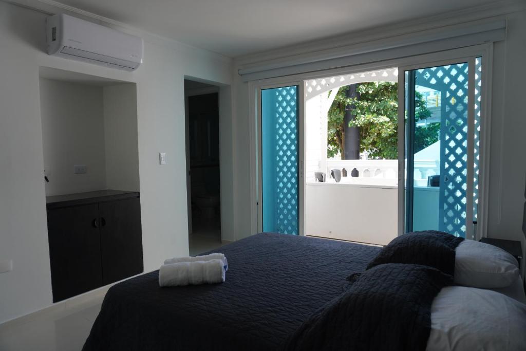 Luxury Beachfront Villa Private Pool & Terrace - 4